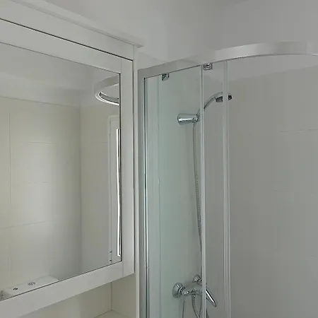 アパート Piso Centrico De 5 Con Garaje En *