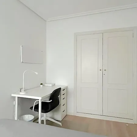 Piso Centrico De 5 Con Garaje En Διαμέρισμα