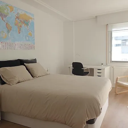 Lägenhet Piso Centrico De 5 Con Garaje En Vigo